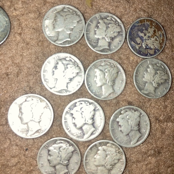 Have lots of old coins - Picture 6 of 14